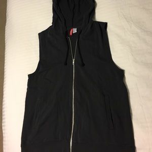 Sleeveless hoodie from HM