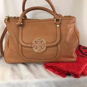 Tory Burch Amanda Hobo