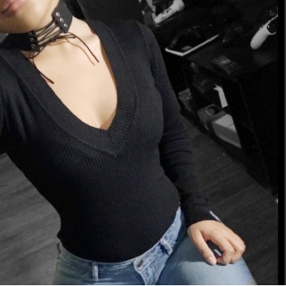 MOVING SALE 💸 Chelsea Black LS Bodysuit - Picture 3 of 3