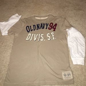 Old Navy T shirt