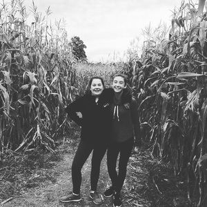 Meet your Posher, Shea