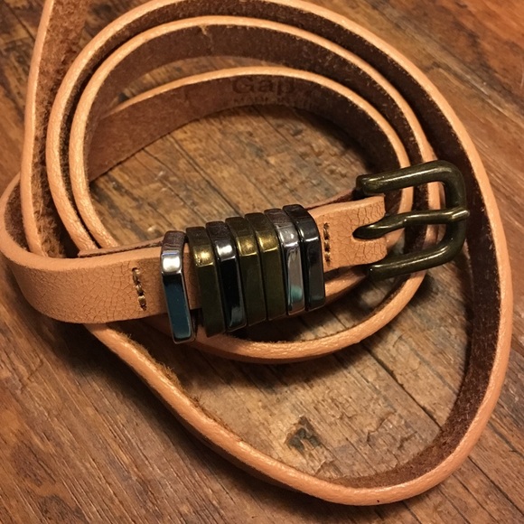Gap tan belt