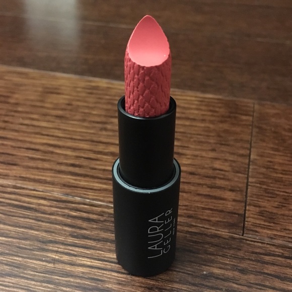 Laura Geller Lipstick, brand new !!