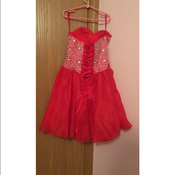 Red Homecoming dress - Picture 2 of 4