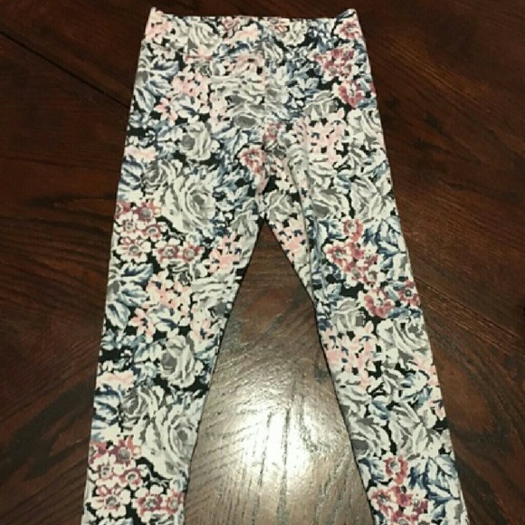 Leggings - Picture 1 of 3