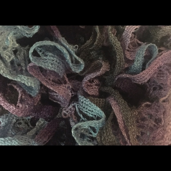 Handmade Knitted Ruffle Scarf - Picture 3 of 3