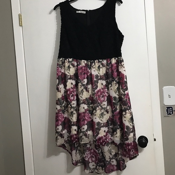 Dresses & Skirts - Maurice flower/lace high-low dress