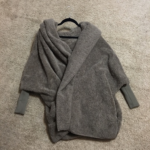 Oversized Travel Sweater