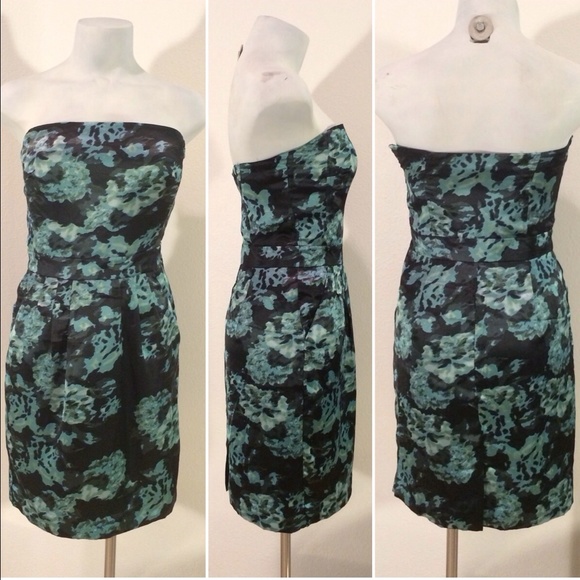 NWT Strapless Banana Republic Dress