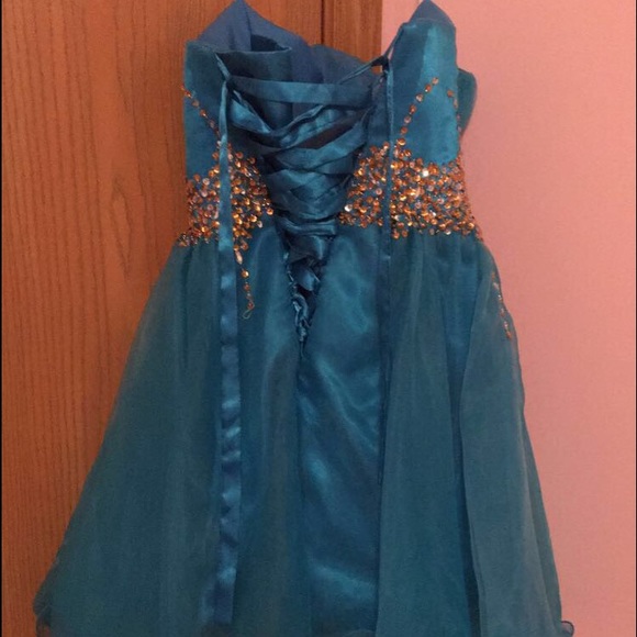 Blue homecoming dress - Picture 2 of 3