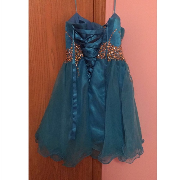 Blue homecoming dress - Picture 3 of 3
