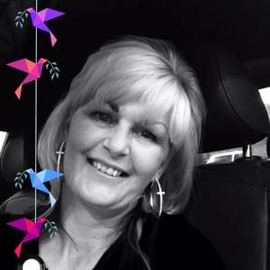 Meet your Posher, Debbi