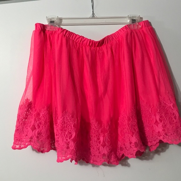 Neon pick tool skirt