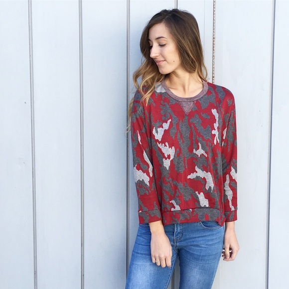 red camo sweatshirt - Picture 4 of 4