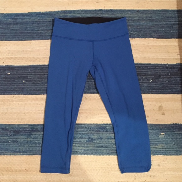 Lululemon - Reversible Crops, Size 8