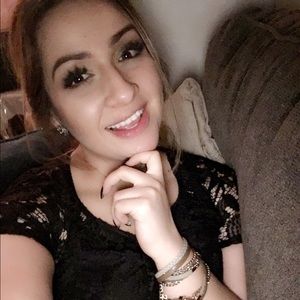 Meet your Posher, Alejandra