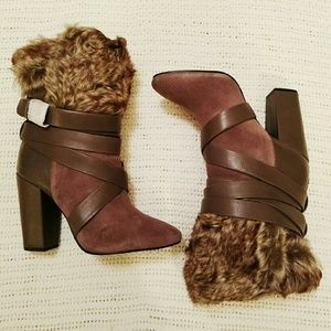 Pour La Victoire faux fur cuffed Bionda boots