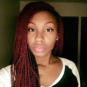 Meet your Posher, Monique