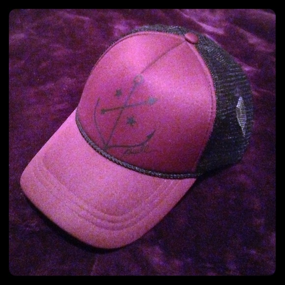 O'Neill trucker hat!💞