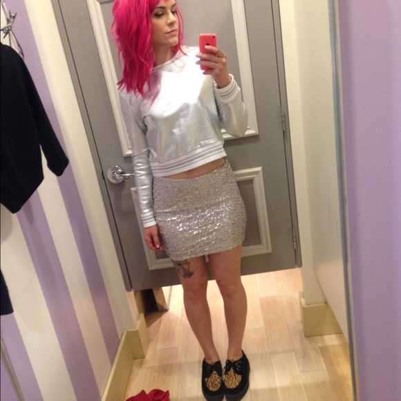 Meet your Posher, Elise - Picture 3 of 3