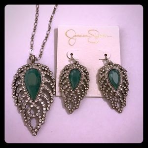Jessica Simpson necklace with earrings