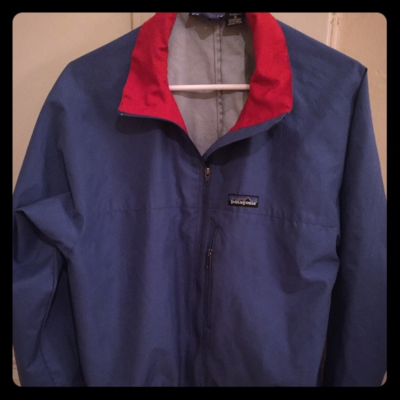 Patagonia windbreaker size medium