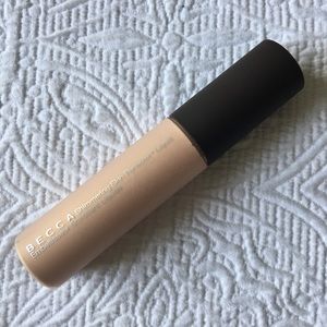 BECCAxJaclyn Hill liquid Highlight "Champagne Pop"