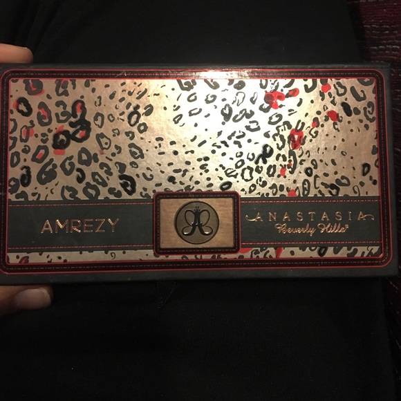 Anastasia Beverly Hills Amrezy Palette