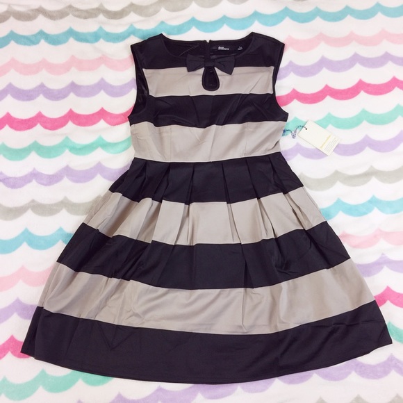 ModCloth Dresses & Skirts - Dear Creatures Striped dress NWOT ModCloth Dresses & Skirts - Dear Creatures Striped dress NWOT