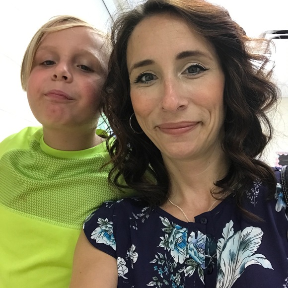 Meet your Posher, Alisha - Picture 2 of 2