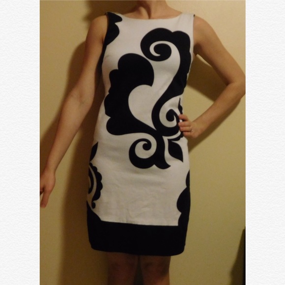 Retro floral sheath dress, black / white pattern
