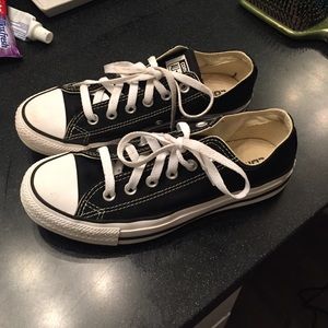 WOMAN Sz 7.5 CONVERSE CHUCK TAYLOR ALL STAR-black