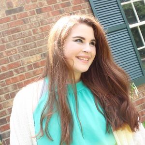 Meet your Posher, Hallie