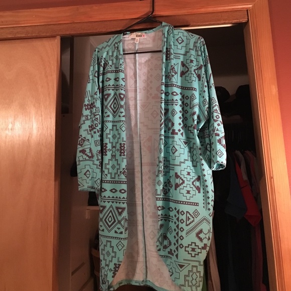 Derek Heart Other - Quarter sleeve silk cardigan