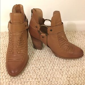 Seychelle's 'Impossible Bootie'