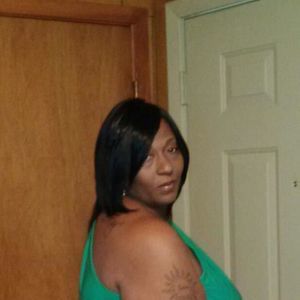 Meet your Posher, Deneitra