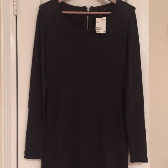 Brand new H&M dress with shoulder pads