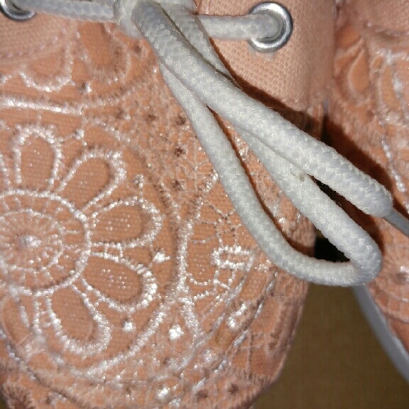 Shoes - Picture 2 of 3