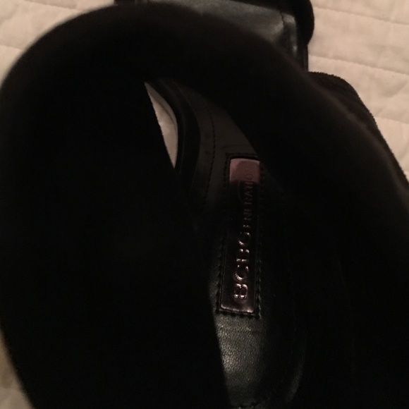 BCBG Cuffed open toe bootie in black suede - Picture 3 of 4