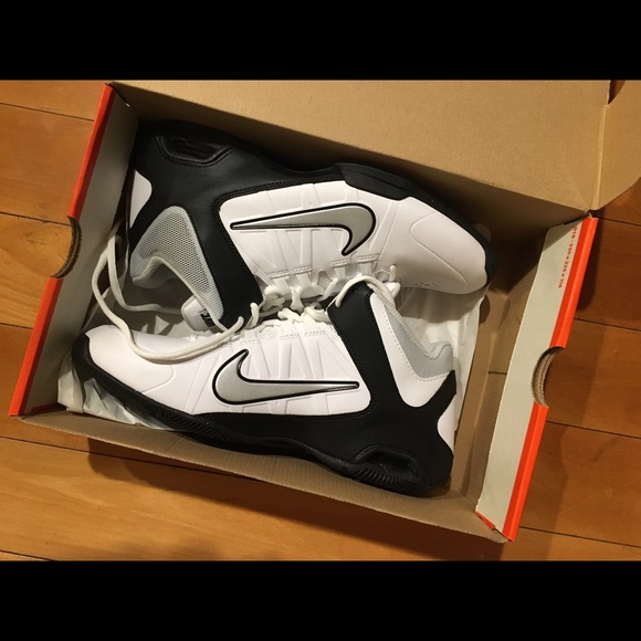 Brand new Nike Air Visi Pro IV size 9