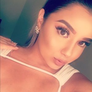 Meet your Posher, Celeste