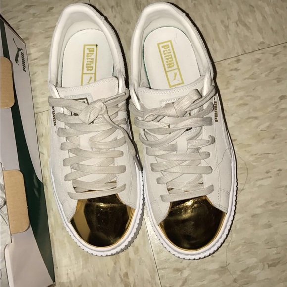 Gold toe pumas (NEED GONE)Cheaper through cashapp