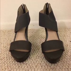 Seychelles 'Unauthorized' Wedge