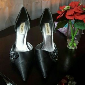 Black heels, perfect for this season