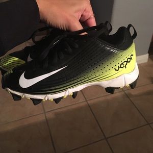 Boys Nike cleats Sz 1