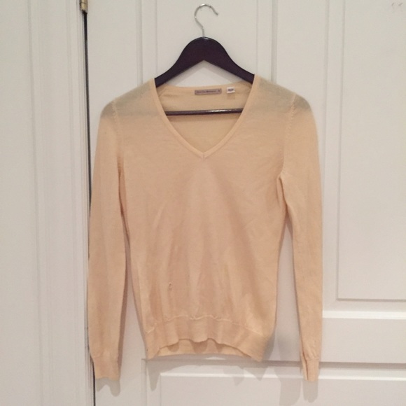Cream/yellow v-neck sweater