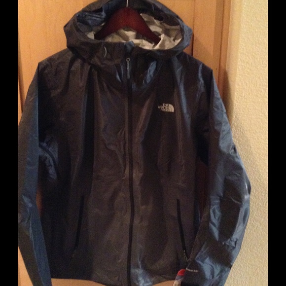 NEW The North Face Women's Fuseform Dot Jacket