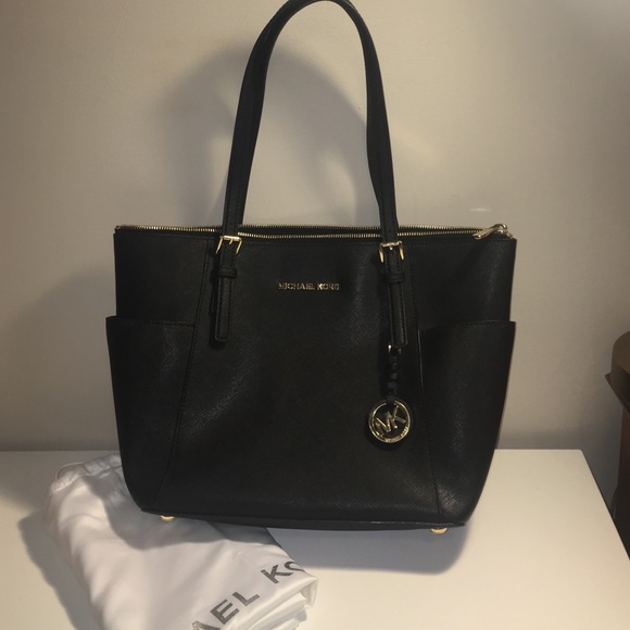 Michael Kors Jet Set Tote Black