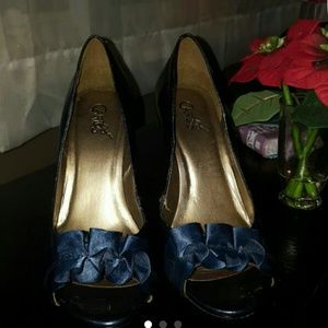 Drake blue heels, super comfortable and gorgeous