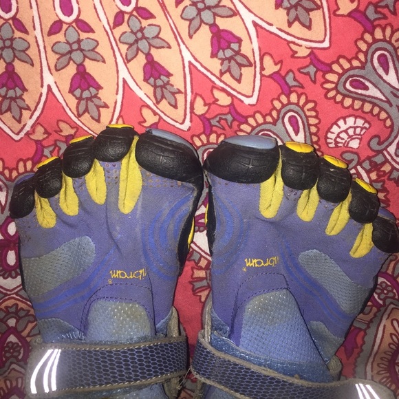 "Vibram" toe shoes Size 36 - Picture 2 of 4